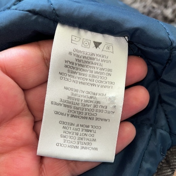 RVCA BOYS SIZE SMALL FLANNEL WITH A QUILTED LINING FOR EXTRA WARMTH - Picture 9 of 10